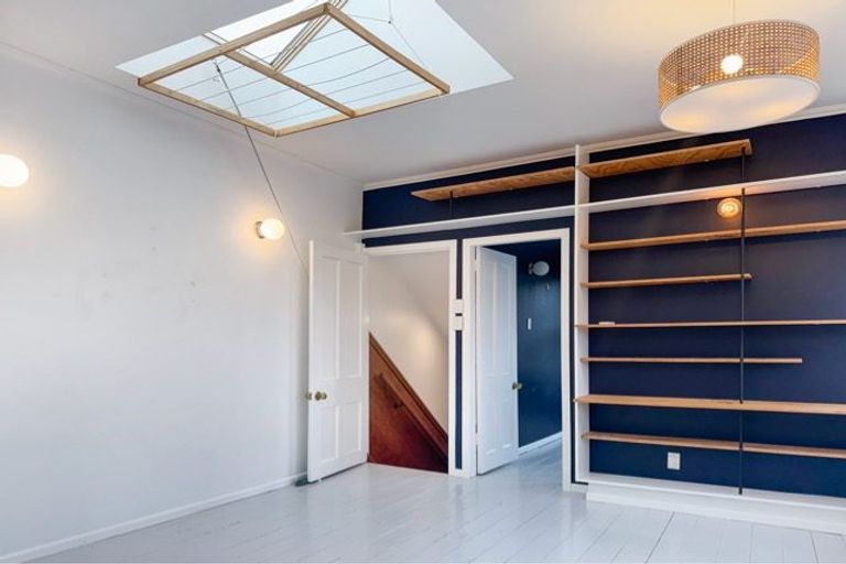 Photo of property in 24 Mount Pleasant Road, Aro Valley, Wellington, 6012