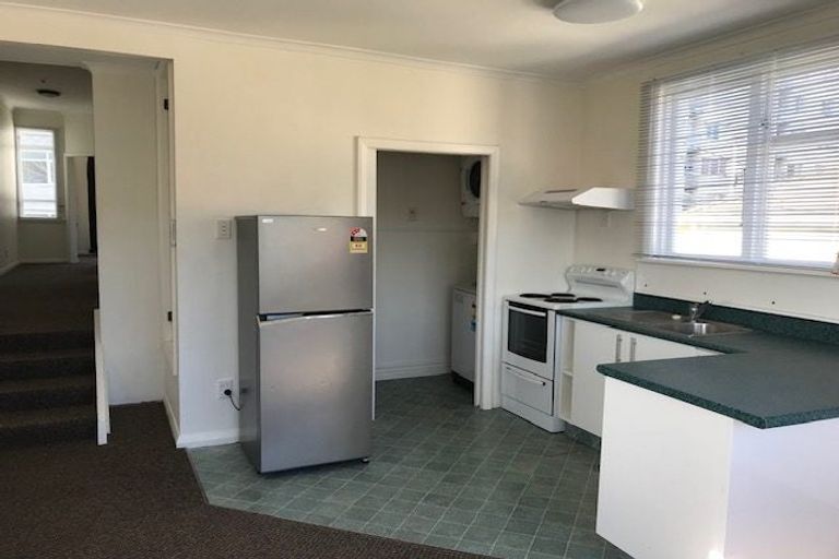 Photo of property in 132 Brougham Street, Mount Victoria, Wellington, 6011