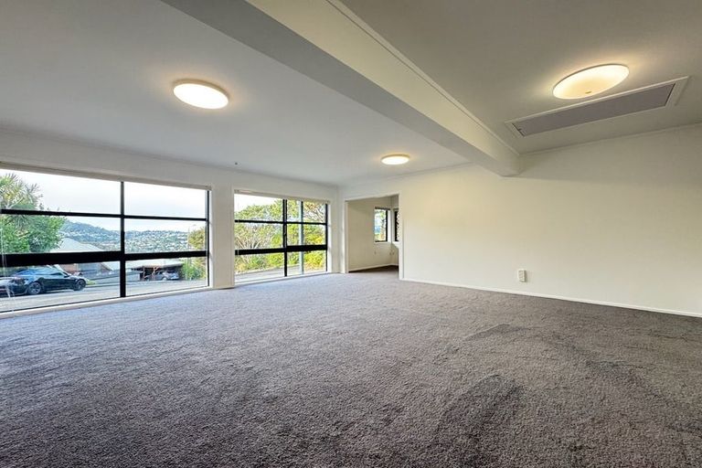 Photo of property in 15 Cavalry Close, Crofton Downs, Wellington, 6035