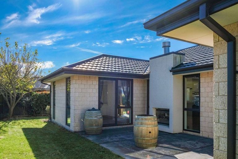 Photo of property in 43 Somerville Crescent, Aidanfield, Christchurch, 8025