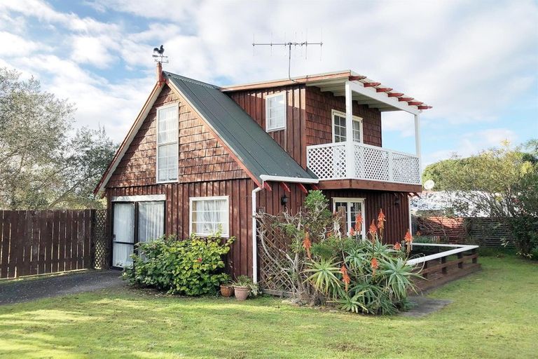 Photo of property in 119 Williamson Road, Whangamata, 3620
