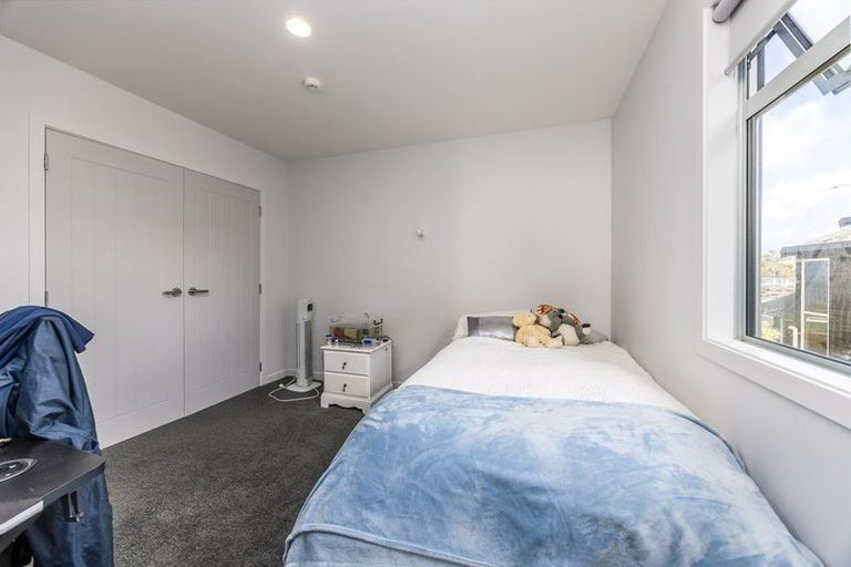 Photo of property in 18 Zita Avenue, Matakatia, Whangaparaoa, 0930