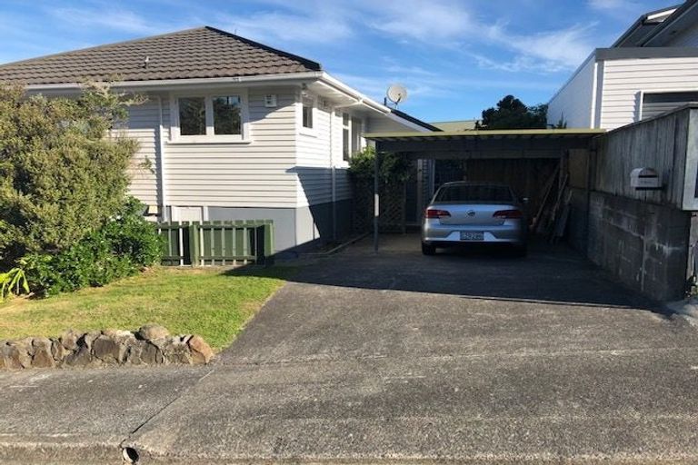 Photo of property in 6 Middlesex Place, Northland, Wellington, 6012
