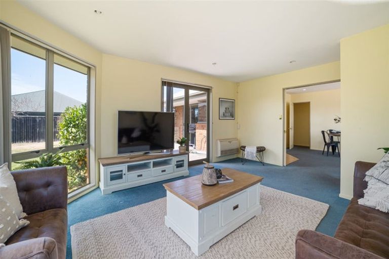 Photo of property in 21 Springs Road, Hornby, Christchurch, 8042