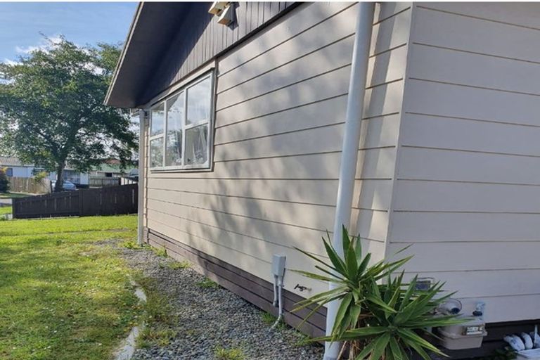 Photo of property in 33 Suzanne Grove, Kelvin Grove, Palmerston North, 4414