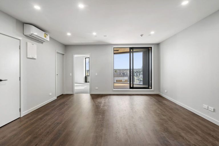 Photo of property in 407/2 Launch Road, Hobsonville, Auckland, 0616