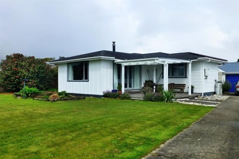 Photo of property in 112 Orowaiti Road, Westport, 7825