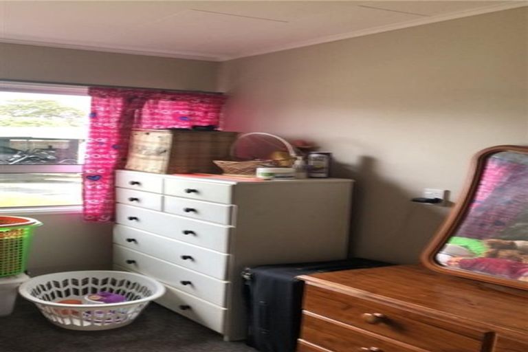 Photo of property in 76 Helvetia Road, Pukekohe, 2120