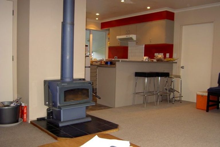 Photo of property in 12 Derry Street, Cromwell, 9310