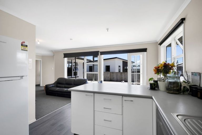 Photo of property in 22a Pukatea Street, Inglewood, 4330