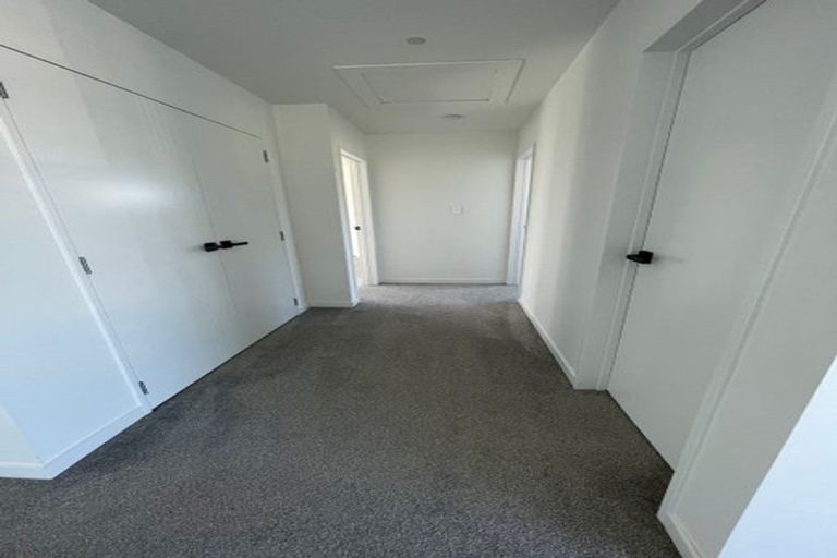 Photo of property in 4 Celestial Crescent, Orewa, 0931