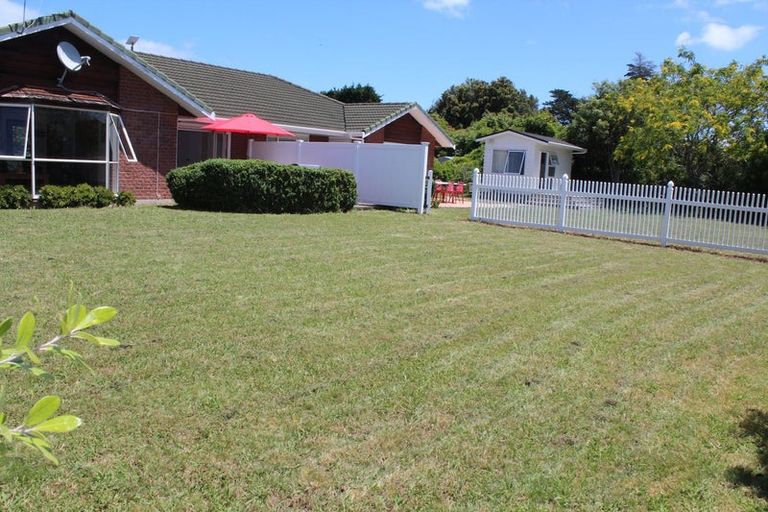 Photo of property in 38 Henson Road, Whitford, Howick, 2571