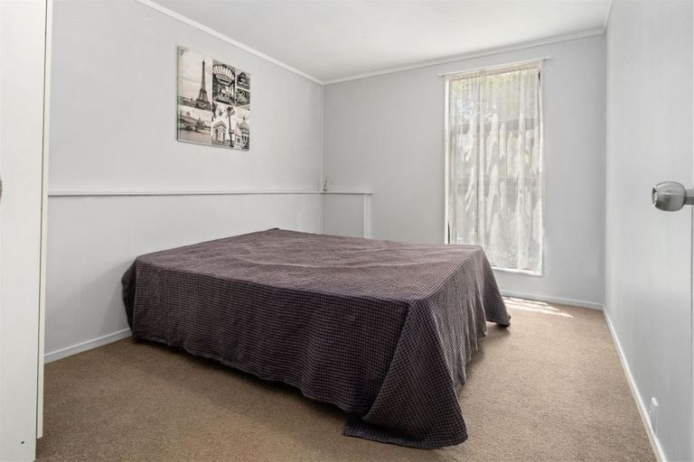Photo of property in 29 Elizabeth Drive, West Harbour, Auckland, 0618