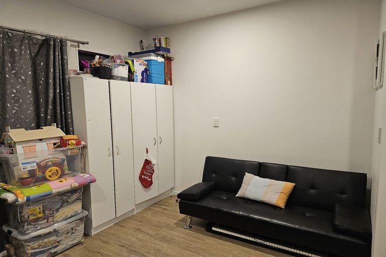 Photo of property in 2/122 Pooks Road, Ranui, Auckland, 0612