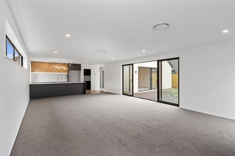 Photo of property in 2 Half Pint Lane, Halswell, Christchurch, 8025