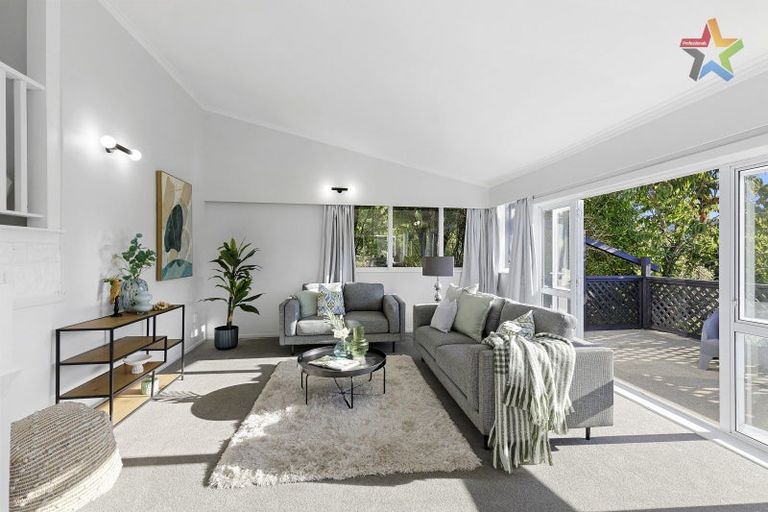 Photo of property in 84 Holborn Drive, Stokes Valley, Lower Hutt, 5019