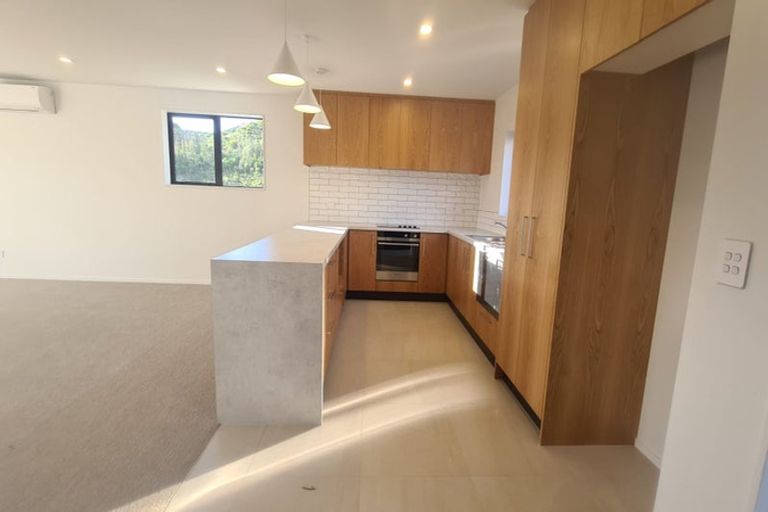Photo of property in 2 Bee Lane, Whitby, Porirua, 5024