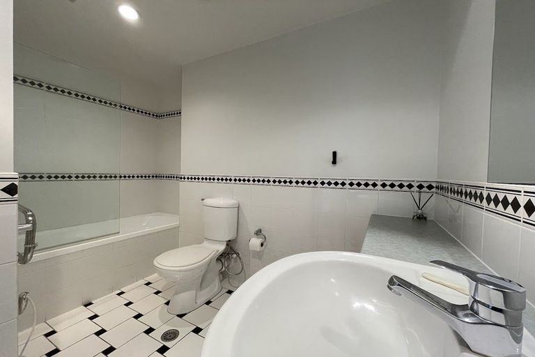 Photo of property in Atlas House, 4/22 Ghuznee Street, Te Aro, Wellington, 6011