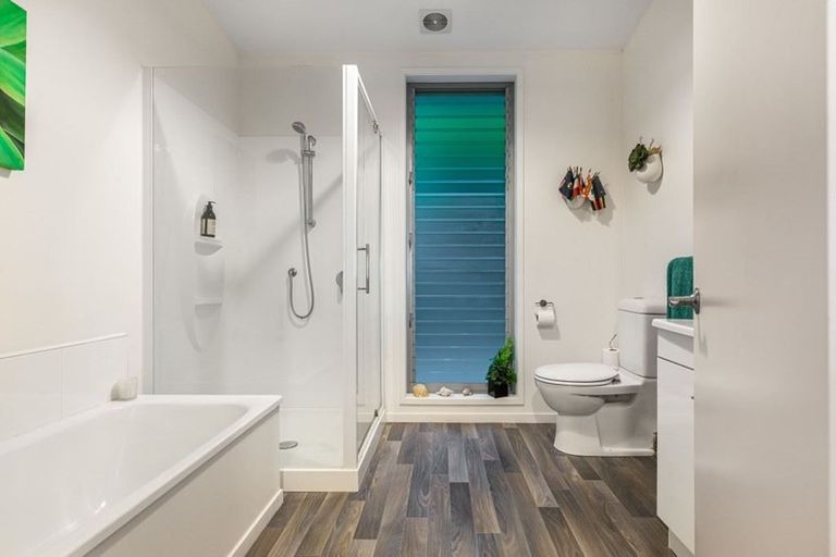 Photo of property in 3 Veronica Close, Red Beach, 0932