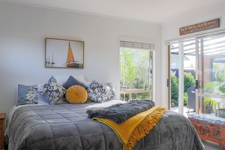 Photo of property in 19 Edgewater Grove, Whakatane, 3120