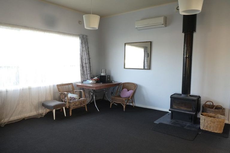 Photo of property in 17 Peel Street, Westport, 7825