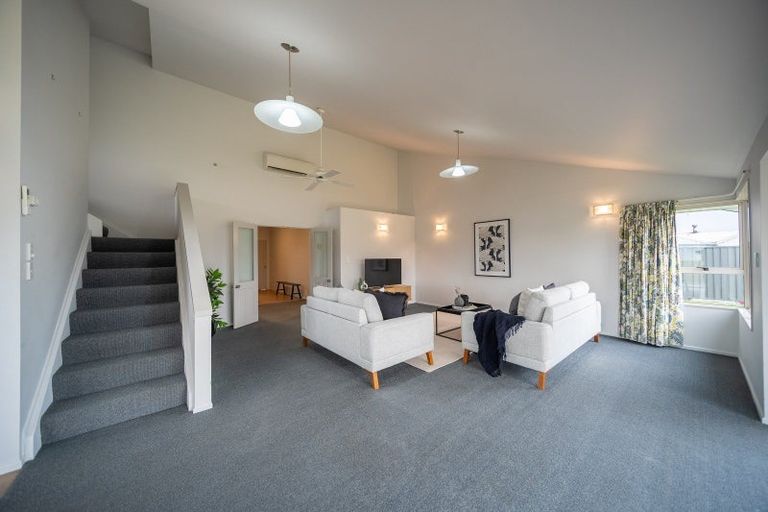Photo of property in 30 Govan Drive, Te Anau, 9600