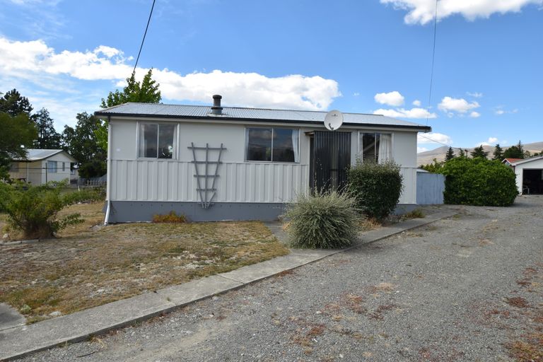 Photo of property in 1 Preston Place, Twizel, 7901