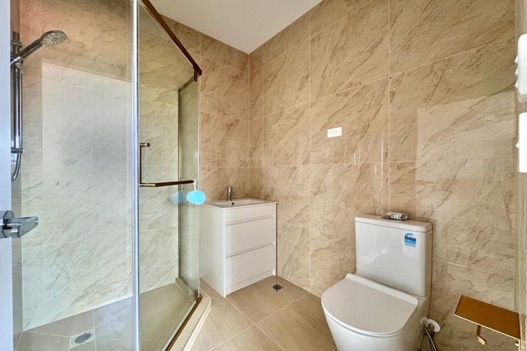 Photo of property in 86 Priestley Drive, Bucklands Beach, Auckland, 2014