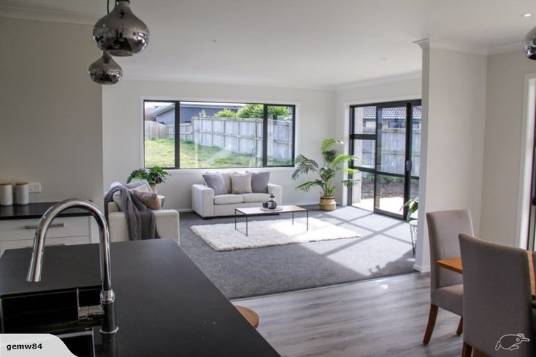 Photo of property in 19 Hoylake Place, Wattle Downs, Auckland, 2103
