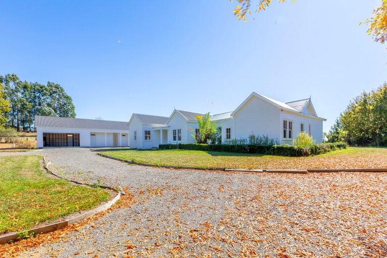 Photo of property in 724 Porangahau Road, Waipukurau, 4282