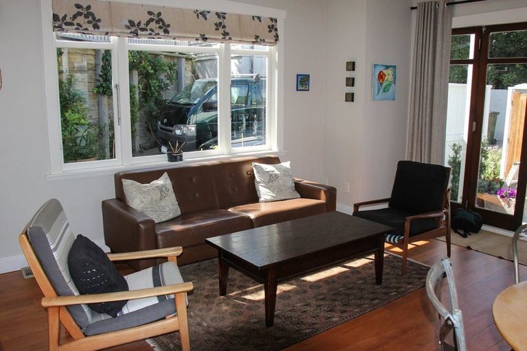 Photo of property in 90a Awa Road, Seatoun, Wellington, 6022