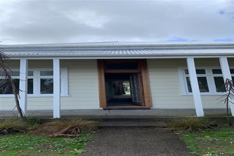 Photo of property in 61 Russell Street, Westport, 7825