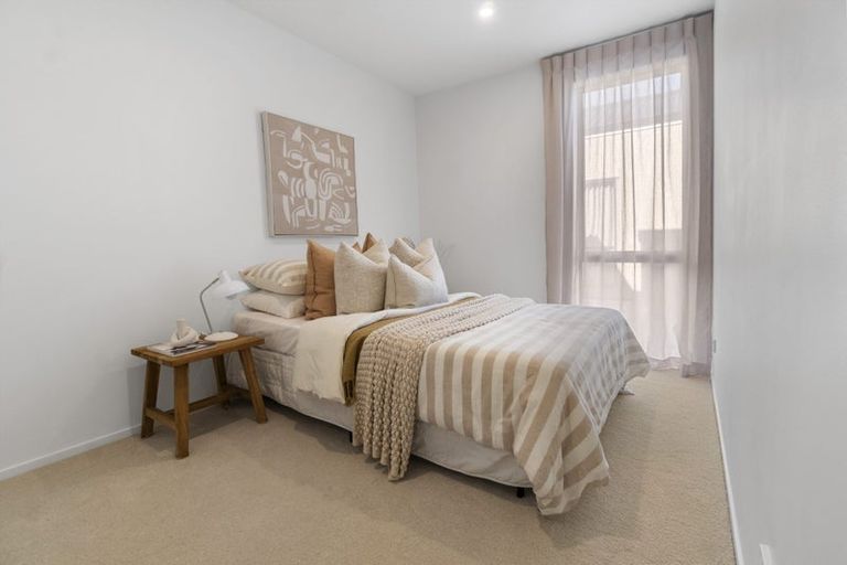 Photo of property in 37 Corunna Road, Milford, Auckland, 0620