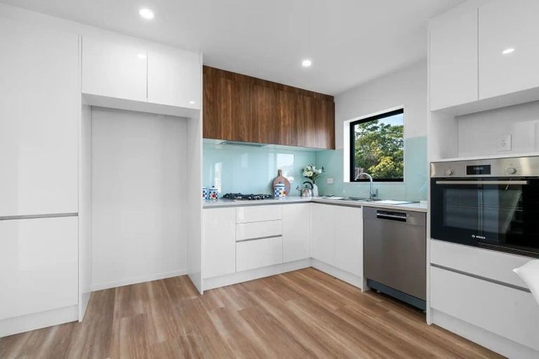 Photo of property in 24d Aurea Avenue, Pakuranga, Auckland, 2010