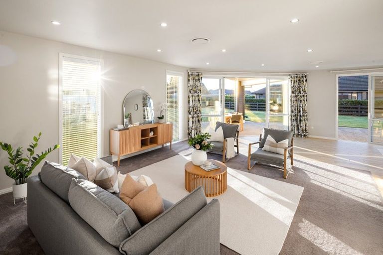 Photo of property in 129 Saint Kilda Road, Cambridge, 3434