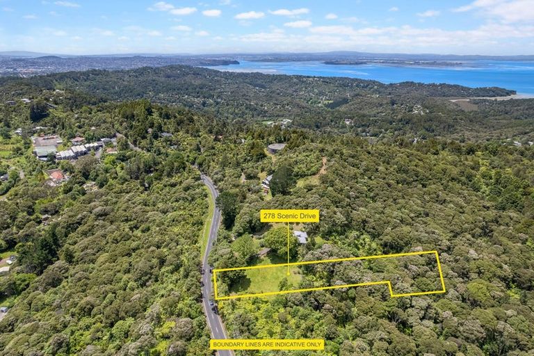 Photo of property in 278 Scenic Drive, Titirangi, Auckland, 0604