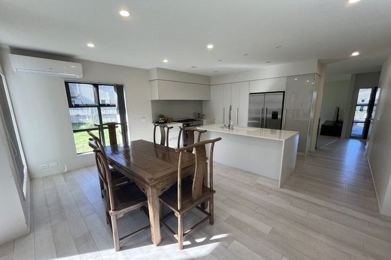 Photo of property in 31 Edgewater Drive, Karaka, Papakura, 2113