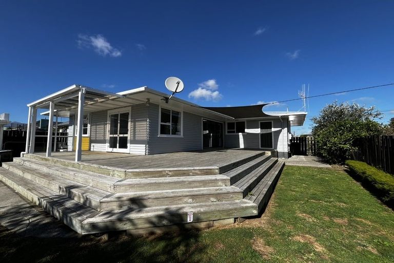 Photo of property in 51 Power Street, Levin, 5510