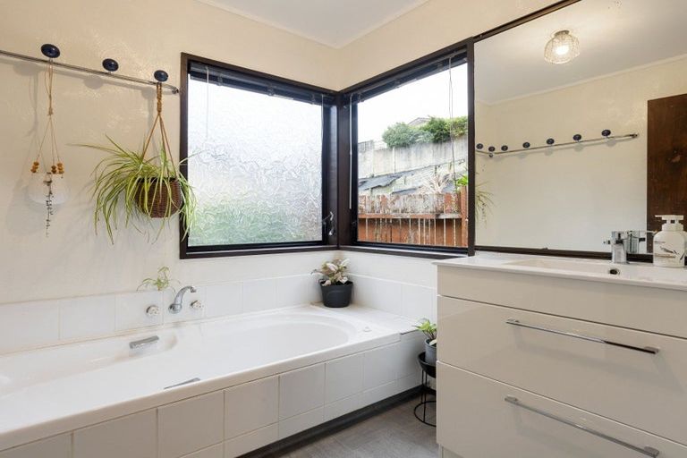 Photo of property in 9 Stirling Place, Dinsdale, Hamilton, 3204
