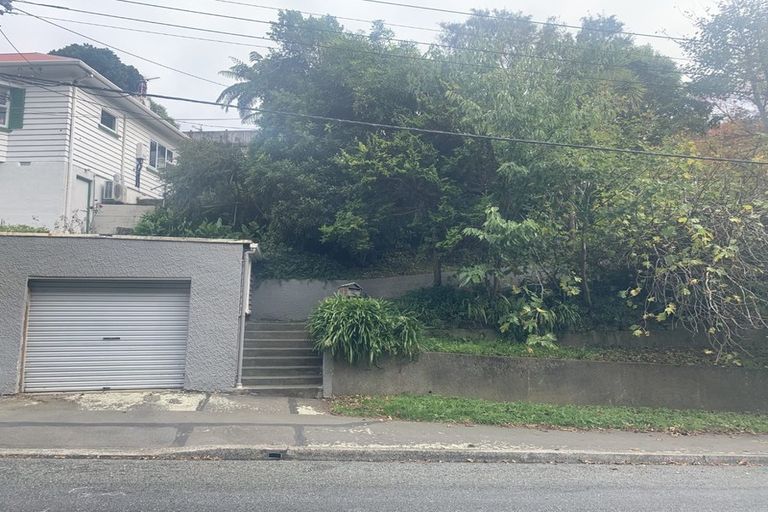 Photo of property in 17 Randwick Road, Northland, Wellington, 6012