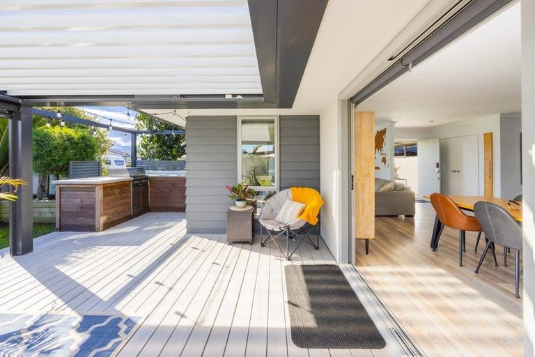 Photo of property in 2 Aparima Place, Awatoto, Napier, 4110