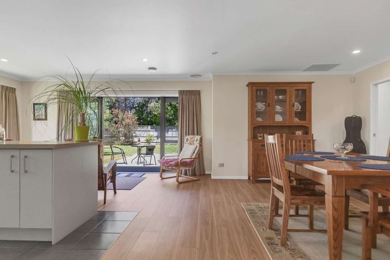 Photo of property in 8a Norfolk Drive, Cambridge, 3434