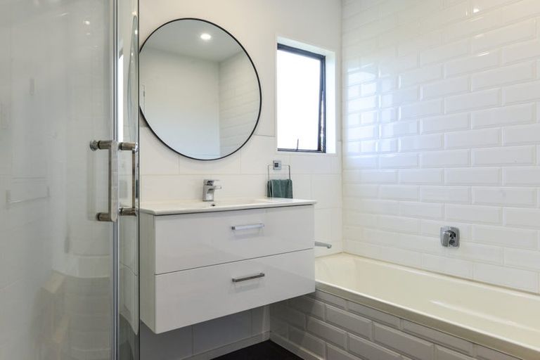 Photo of property in 19 Northview Lane, Nawton, Hamilton, 3200
