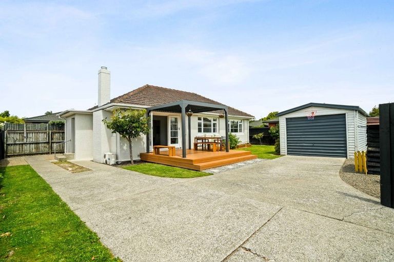 Photo of property in 2 Rustic Lane, Spreydon, Christchurch, 8024