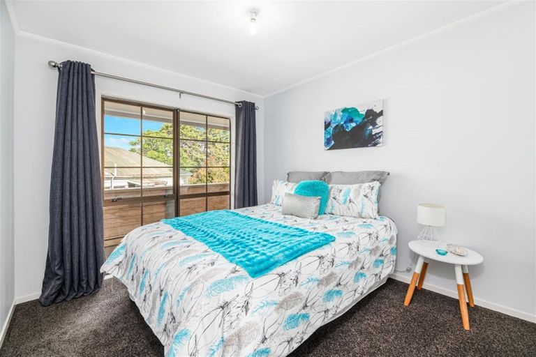 Photo of property in 11 Kellett Road, Ranui, Auckland, 0612