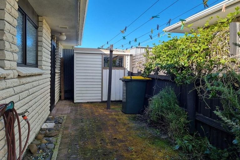 Photo of property in 113 Tukapa Street, Westown, New Plymouth, 4310