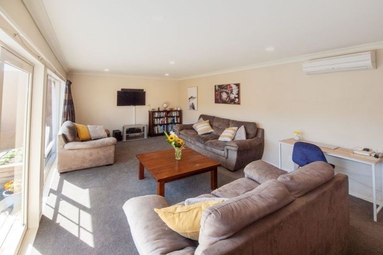 Photo of property in 55 Lakewood Avenue, Churton Park, Wellington, 6037