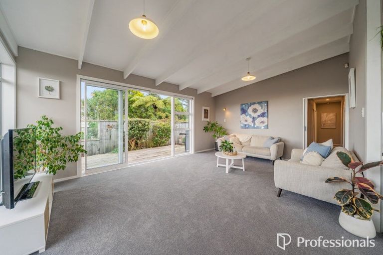 Photo of property in 6 Viscount Grove, Kelson, Lower Hutt, 5010