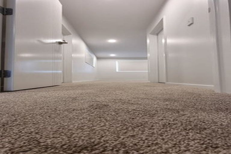 Photo of property in 19 Kaimai Avenue, Massey, Auckland, 0614