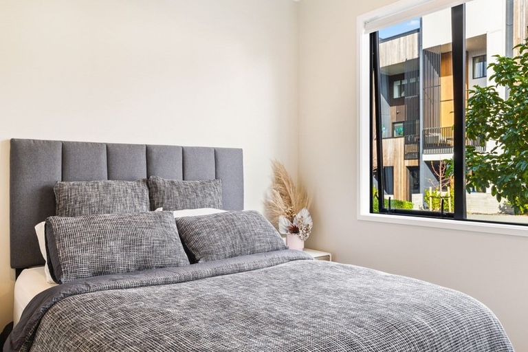 Photo of property in 58 Rangihina Road, Hobsonville, Auckland, 0616